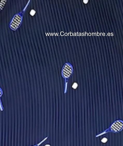 CORBATA AZUL MARINO CON DIBUJO DE RAQUETAS DE TENIS Y PELOTAS 