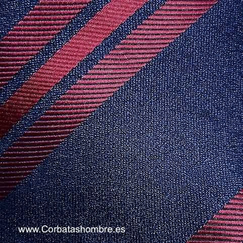 CORBATA AZUL MARINO OSCURO CON UNA ELEGANTE DUBUJO DE TRES RAYAS GRANATES 