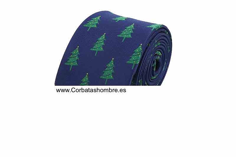 CORBATA DE NAVIDAD CON ÁRBOLES O ABETOS SOBRE FONDO AZUL 