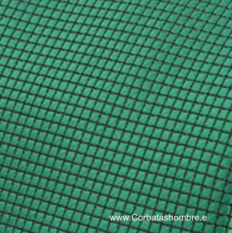 CORBATA ESTRECHA VERDE LISO IRLANDÉS JACQUARD 