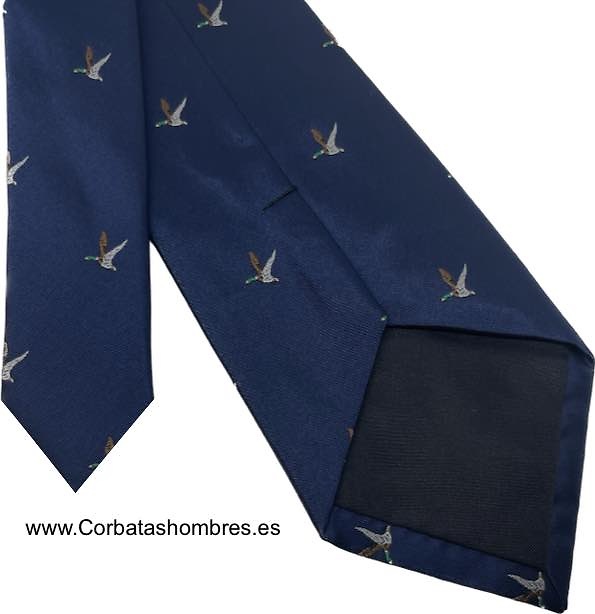 CORBATA AZUL MARINO CON DIBUJO DE PATOS VOLANDO 