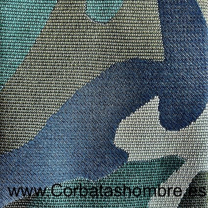 CORBATA CAZADOR DE CAMUFLAGE ESTRECHA 