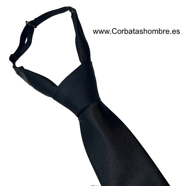 Corbata nudo hecho con regulador