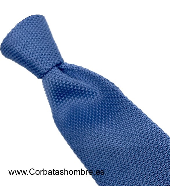 CORBATA DE PUNTO AZUL CIELO 