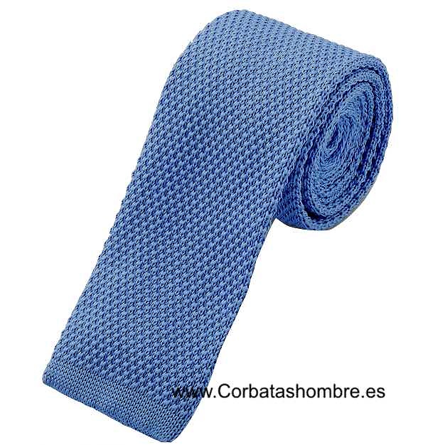 CORBATA DE PUNTO AZUL CIELO 