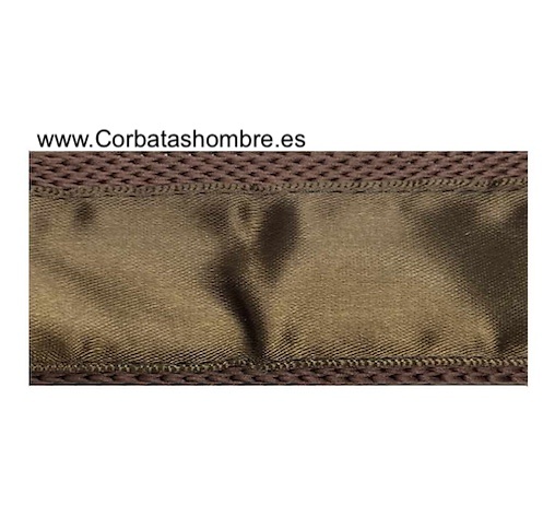 CORBATA DE PUNTO EN MARRÓN CON PUNTA TRIANGULAR 