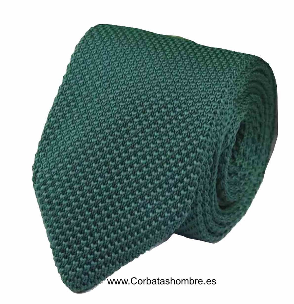 CORBATA DE PUNTO EN VERDE INGLÉS CON PUNTA TRIANGULAR 