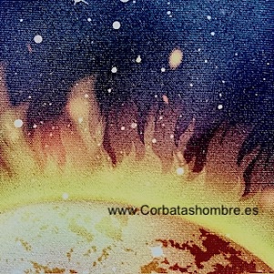 CORBATA DEL ESPACIO CON SOL A LLAMARADAS Y PLANETAS 
