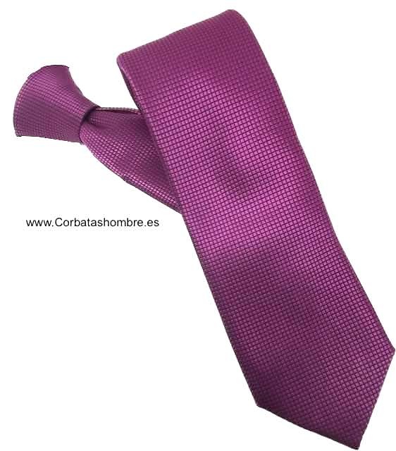 CORBATA ESTRECHA FUCSIA LISO JACQUARD 