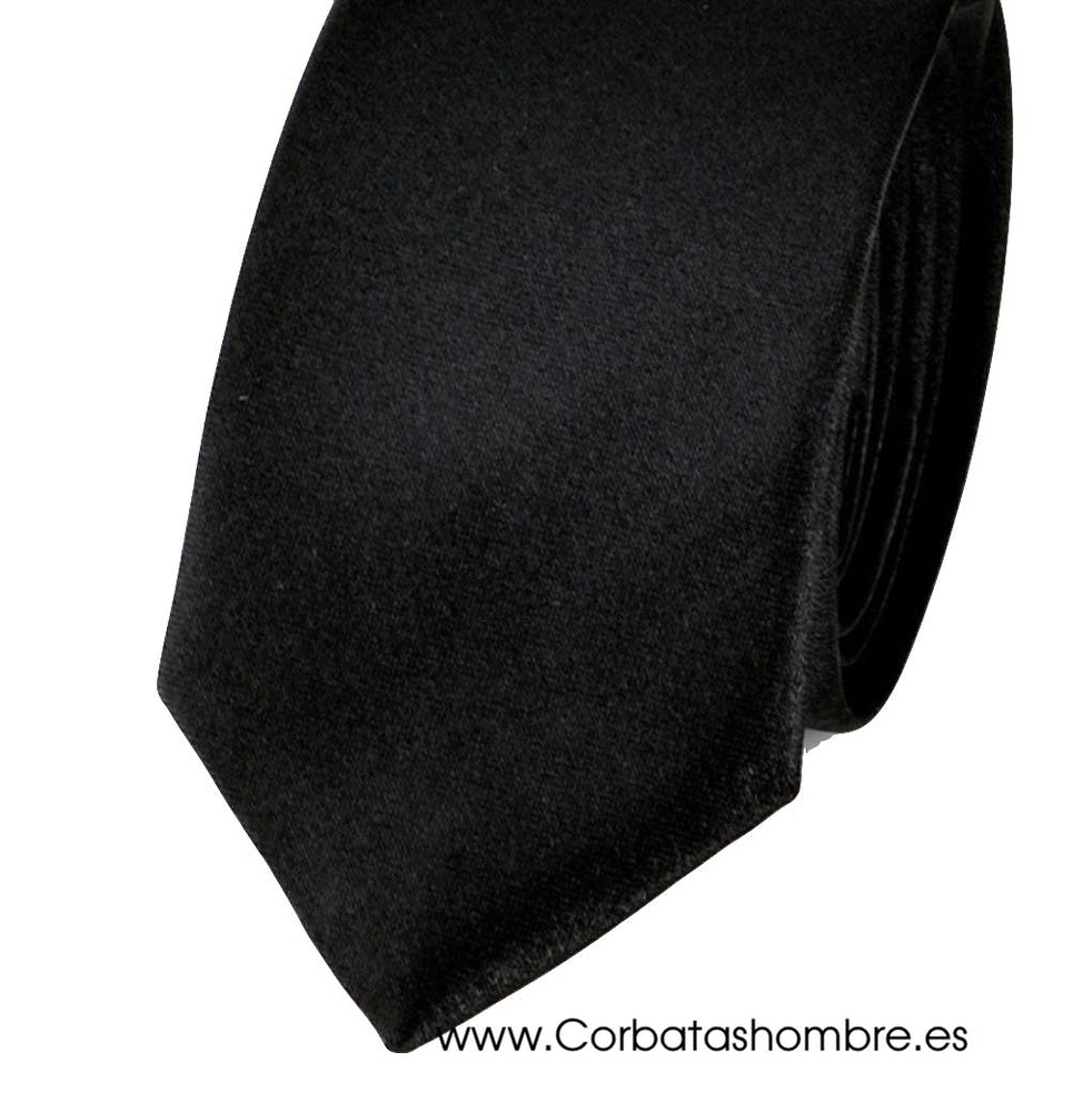 CORBATA NEGRA ESTRECHA DE TELA LISA 