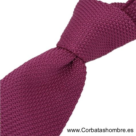 CORBATA PUNTO FUCSIA 