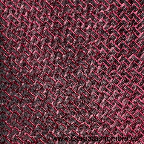 CORBATA ROJO OSCURO O GRANATE CLARO CON TELA BROCADA HACIENDO DIBUJO TETRIS 