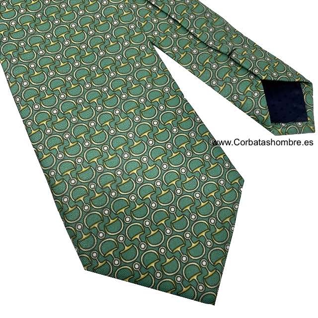 CORBATA VERDE CLARO CON DIBUJO DE ESPUELAS DORADAS 