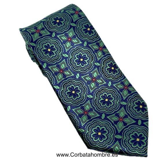 CORBATA VERDE Y AZUL MARINO DIBUJO GEOMÉTRICO DE FLORES Y ROSETONES DE TELA BROCADA 