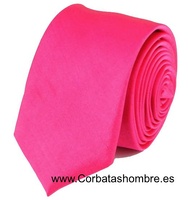 CORBATA ESTRECHA COLOR FUCSIA LISA