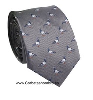 CORBATA  GRIS MEDIO CON UN ORIGINAL DIBUJO DE PALOMAS