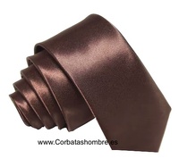 CORBATA MARRON  ESTRECHA Y ELEGANTE