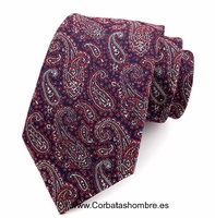 CORBATA ROJA CON DIBUJOS DE PASLEY CACHEMIR SOBRE FONDO AZUL MARINO