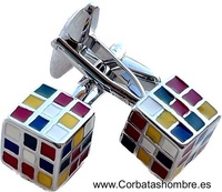 GEMELOS PLATEADOS CON CUBO DE RUBIK Y ESMALTES DE COLORES